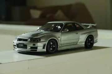 Autoart millennium R34 GTR z-tune