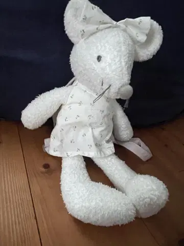 화이트 마우스 백 겸 봉제 인형