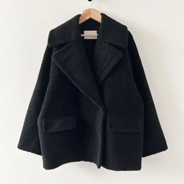 HAUNT BOA SHORT COAT 보아 숏코트 블랙
