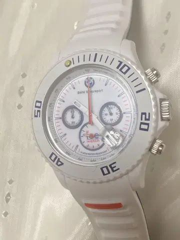 BMW ICE Watch 화이트 고무 벨트 10기압 방수