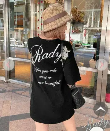 Rady 플라워 백 로고 T셔츠 블랙 M사이즈