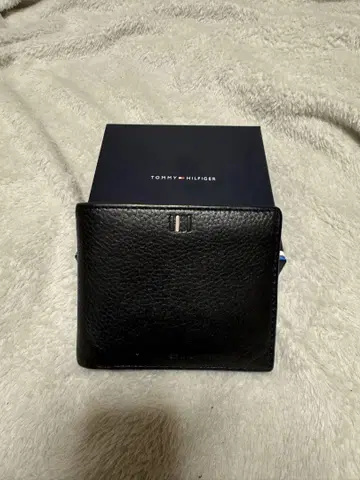 Tommy Hilfiger 블랙 이단 접이식 지갑