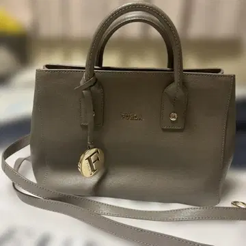 FURLA 그레이 핸드백 탈부착 가능 스트랩