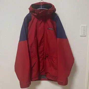 berghaus 버그하우스 MERU oasis 리암 착용 모델
