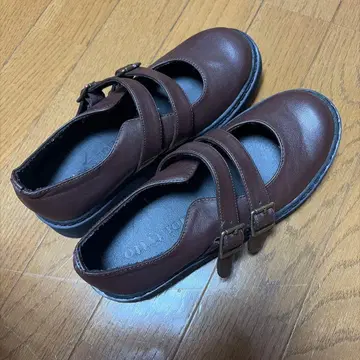로퍼 브라운