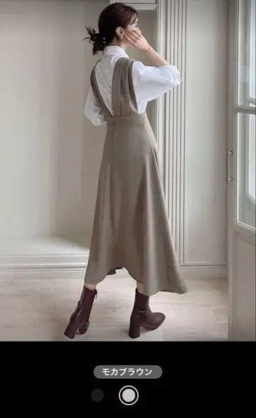 모카 브라운 슬리브리스 V넥 원피스