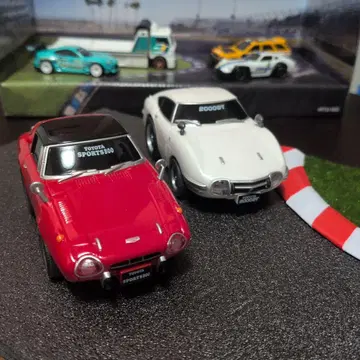 드라이브 타운 2대 세트 도요타 2000GT, 도요타 800