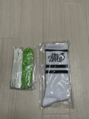미세스 그린애플 삭스, 신발 끈