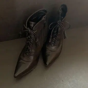 블랙 스틸레토 부츠