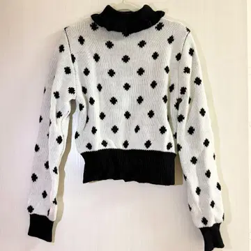 PAMEO POSE 니트 하이넥