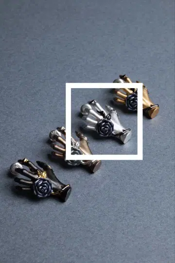 [ 최종 가격 ] hazama Ado 콜라보 귀걸이 실버