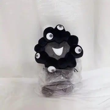 [라스트] 블랙 미야쿠미야쿠 앉은 봉제 인형 S