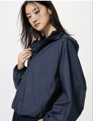 유니클로 포켓터블 UV컷 후드티 네이비 XL