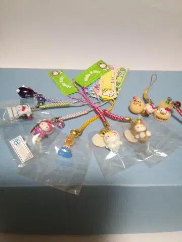 지역 한정 헬로키티 스트랩 8개 세트 헤이세이 레트로