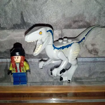 LEGO 쥬라기 월드 메이지 & 블루 세트