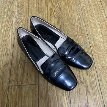 ZARA BASIC 블랙 펌프스