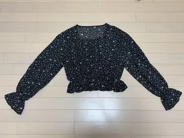 KBF 꽃무늬 긴팔 블라우스 One Size