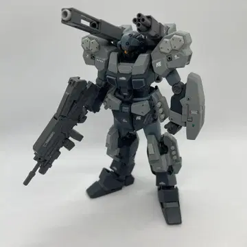 조립 완료 HGUC 1/144 페일 라이더 사막 자쿠 세트
