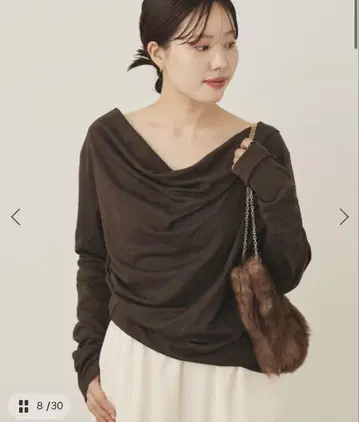 plage 백 드레이프 T셔츠 베이지