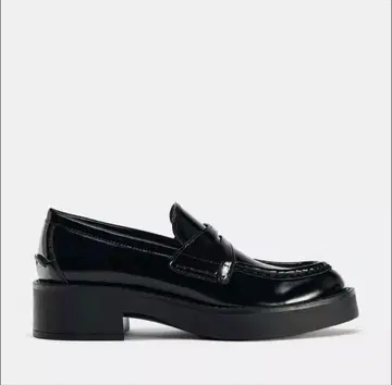 ZARA 에나멜 가죽풍 페니 스트랩 로퍼 37