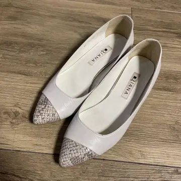 DIANA 스틸레토 펌프스 21.5cm