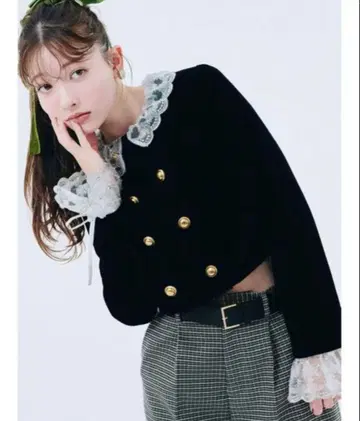 LILY BROWN 스캘럽 비쥬 터치 자켓 미사용 택 포함