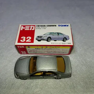 토미카 No.32 도요타 크라운