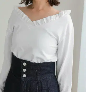 새상품 DONOBAN 도노반 롱T V넥 프릴 긴팔