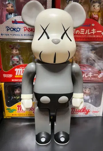 메디콤토이 베어브릭 KAWS 피규어 400% 정품 새상품급