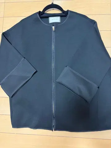 un dix cors 파이핑 노카라 자켓 새상품