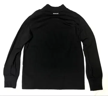sacai 모크넥 티셔츠