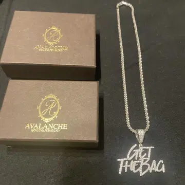 AVALANCHE GET THE BAG 탑 트위스트 펄 목걸이