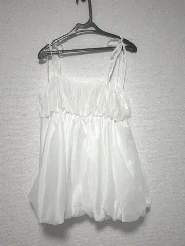RETRO GIRL 화이트 뷔스티에 F 사이즈
