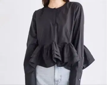 BASMENT HARUKADESIGN 티어드 프릴 블라우스 블랙
