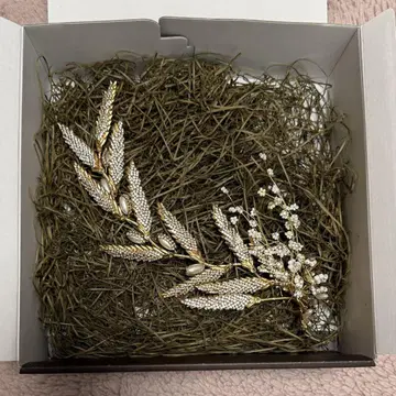 브라이덜 액세서리 골드 컬러 잎과 크리스탈 장식