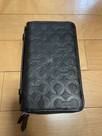 블랙 가죽 장지갑 엠보싱 가공