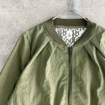 아즈웰 블루종 MA-1 라이트 아우터 카키 계열 얇은 소재 레이스