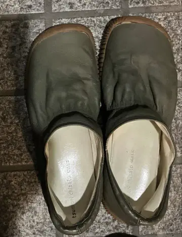 츠모리치사토 신발 카키 중고