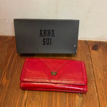 새상품급 ANNA SUI 안나수이 장지갑 가마구치 나비 모티브 가죽 레드