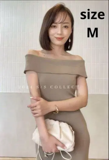 [ anuans ] 새상품급 문 넥 타이트 원피스 M