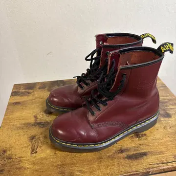 닥터 마틴 8홀 UK7