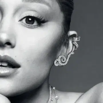 SWAROVSKI x 아리아나 그랑데