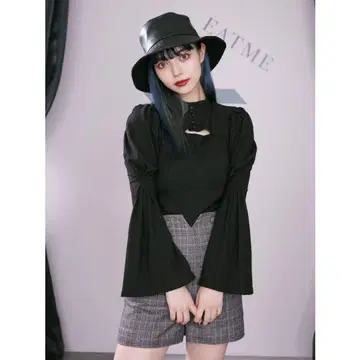 EATME 퍼프 플레어 슬리브 탑스 컷 아웃 블랙