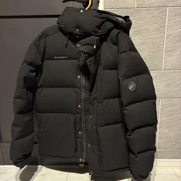 MAMMUT 블랙 다운 자켓 L (2024년 구매 5회 착용)