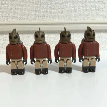 큐브릭 로케티아 KUBRICK 4개 세트