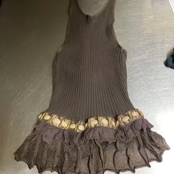 LOVE SEX MONEY. 홀터넥