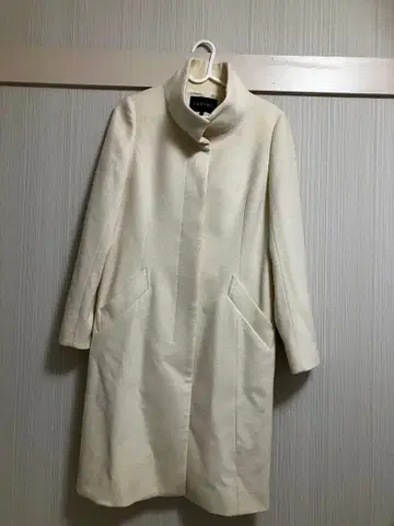 INDIVI 아이보리 체스터 코트 36
