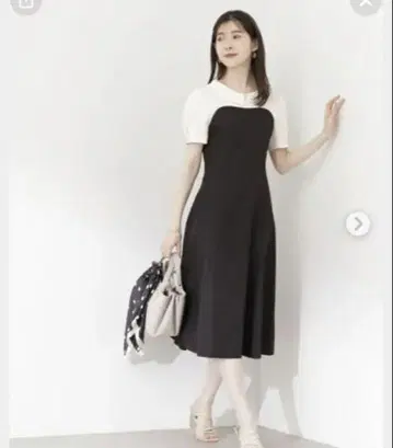 PROPORTION BODY DRESSIND 레트로 컬러 도킹 원피스