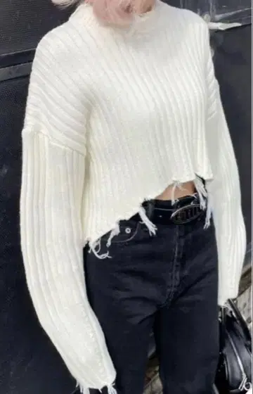 1862 EMODA 크러쉬 데미지 숏 니트 화이트