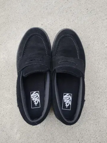 V196CF CN 로퍼